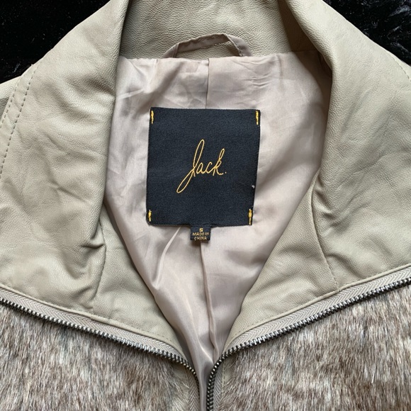 Jack BB Dakota Faux Fur Jacket - size small - EUC - Picture 7 of 8